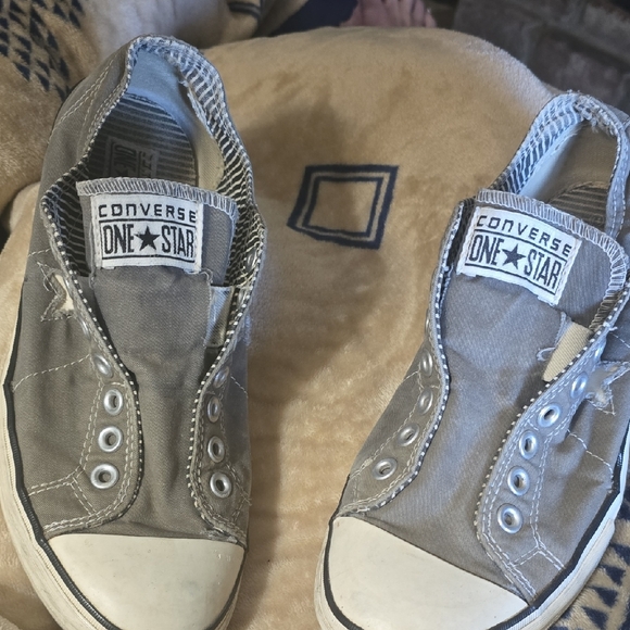 Converse Gray Athletic Shoes Low-Top Classic - Picture 1 of 5